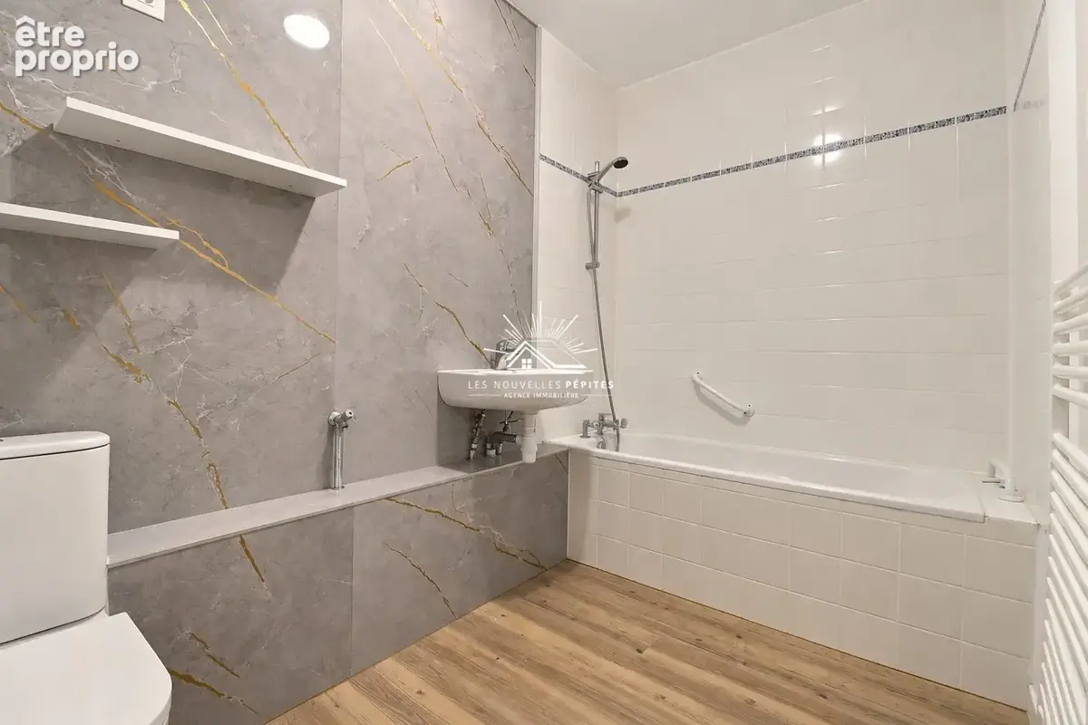 Appartement 2 pièces 45 m² à vendre à Croix (59170) - photo 5