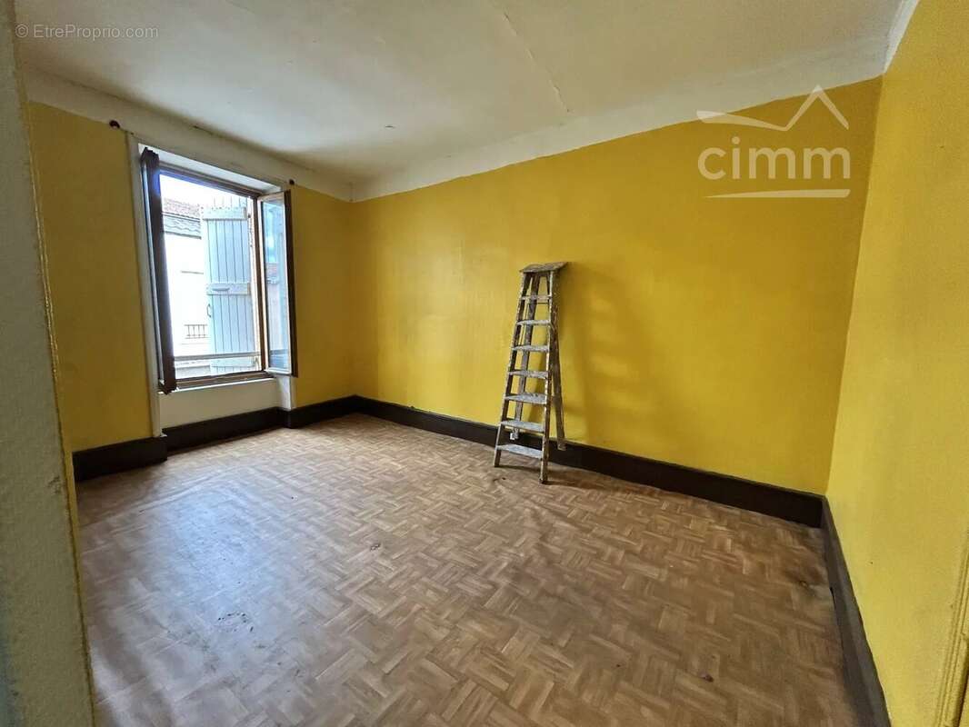 Appartement à LE PEAGE-DE-ROUSSILLON