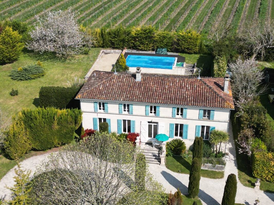 Maison à SAINT-FORT-SUR-GIRONDE