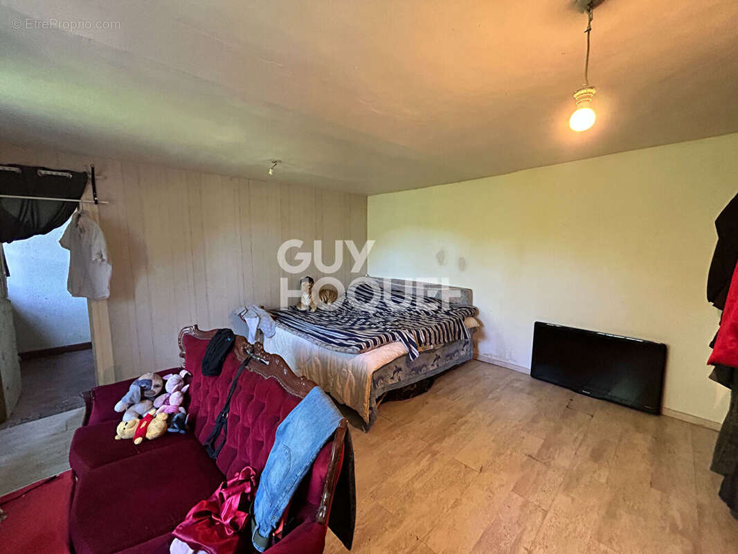 Maison à SAINT-MARTIN-DE-MAILLOC