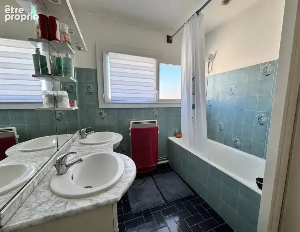 Maison 5 pièces 122 m² à vendre à La Rochelle (17000) - photo 3