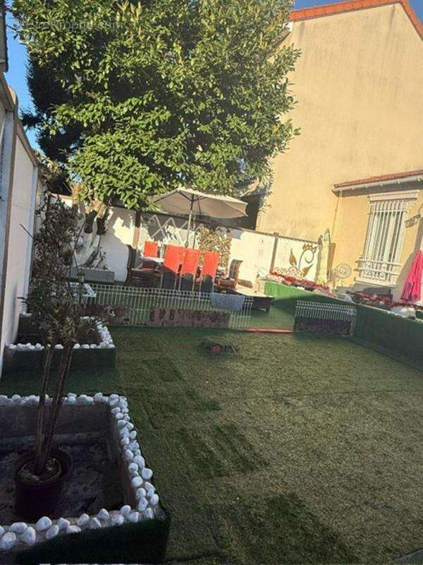 Maison à LES PAVILLONS-SOUS-BOIS