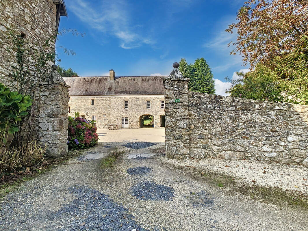 Maison à MONTCUIT