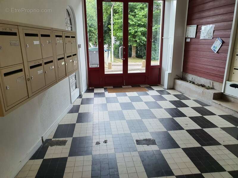 Appartement à CONTREXEVILLE