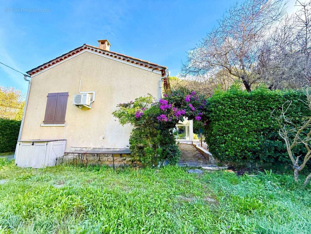 Maison à SIX-FOURS-LES-PLAGES