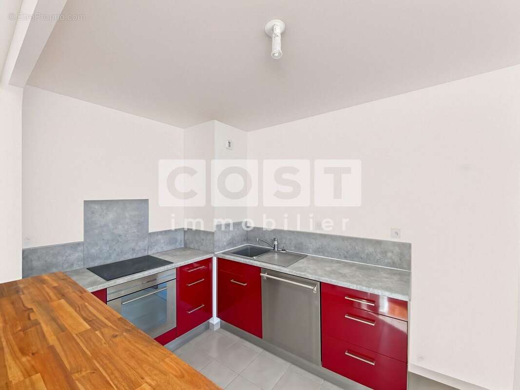 Appartement à GENNEVILLIERS