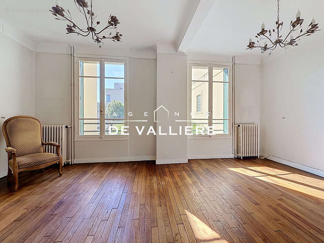 Appartement à NANTERRE