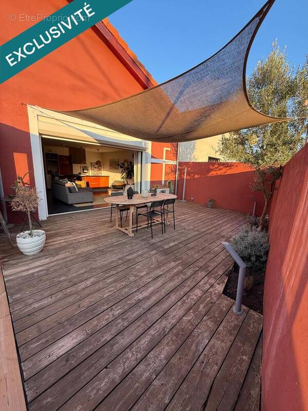 Photo 1 - Commerce à LA GARDE