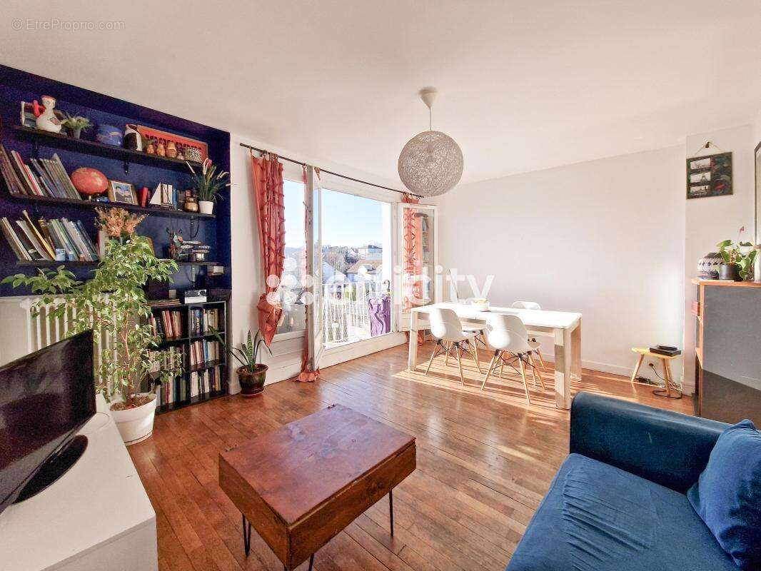 Appartement à VITRY-SUR-SEINE