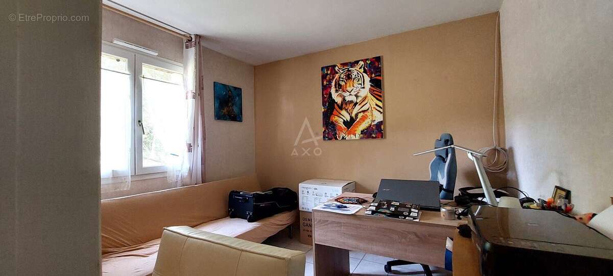 Maison à MILHAC-D&#039;AUBEROCHE