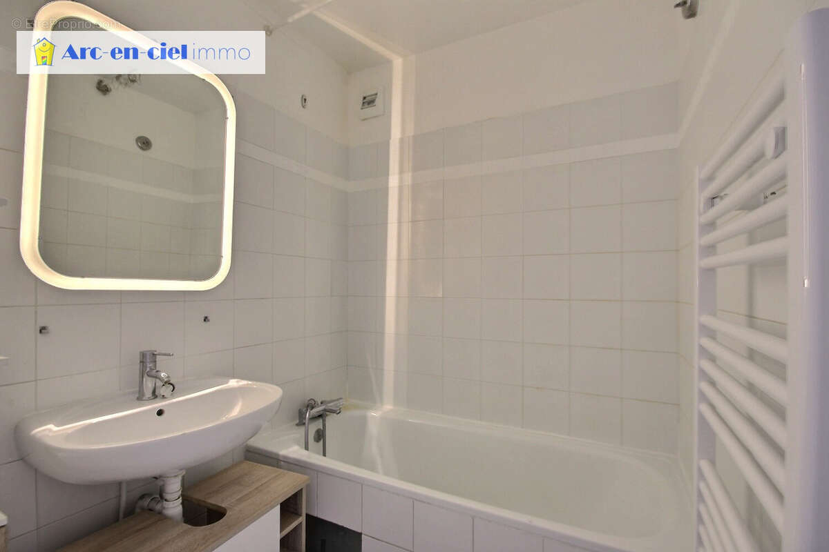 Appartement à PARIS-11E