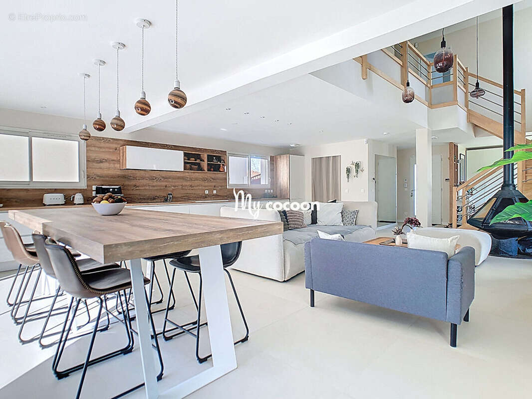Maison - T5 - 145 m² - photo 9