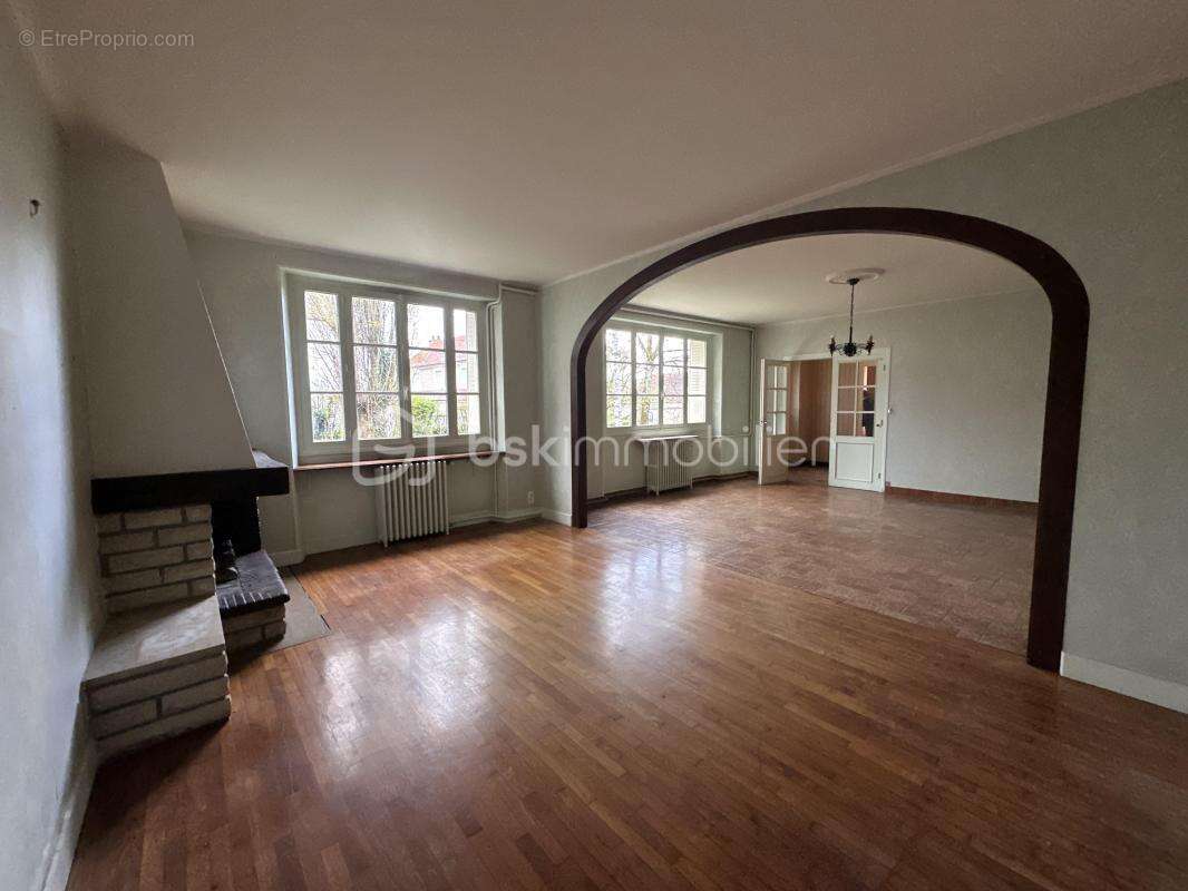  Belle maison familiale à Tronchoy  - photo 4