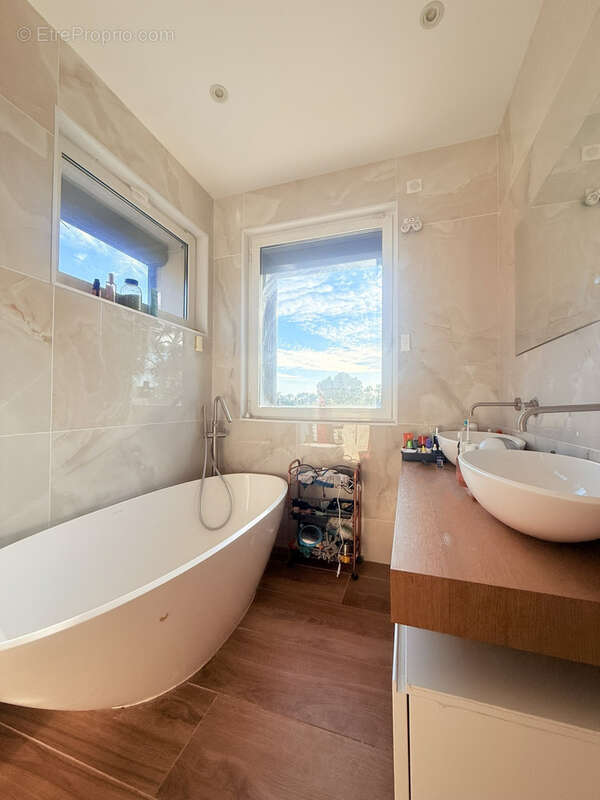 Maison à CARQUEIRANNE