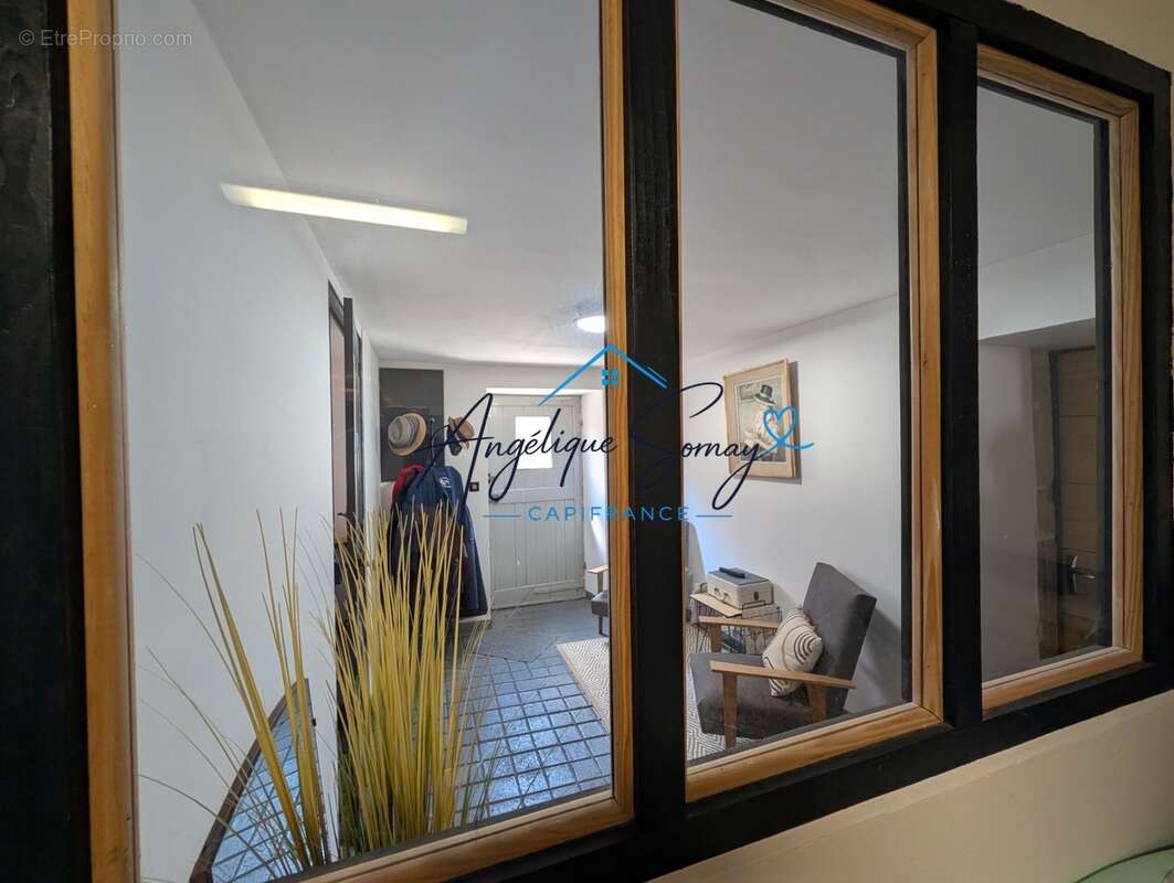 Chille – maison de village mitoyenne de 160 m² avec garage, stationnement - photo 2