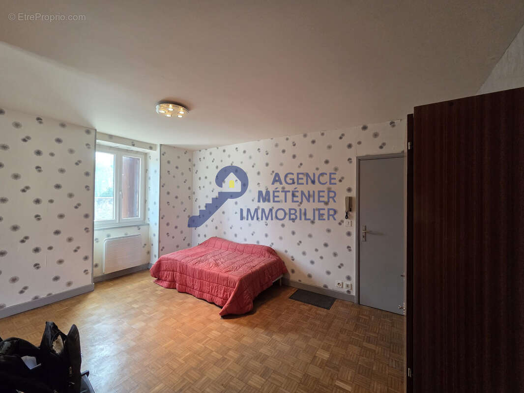 Appartement à SAINT-POURCAIN-SUR-SIOULE