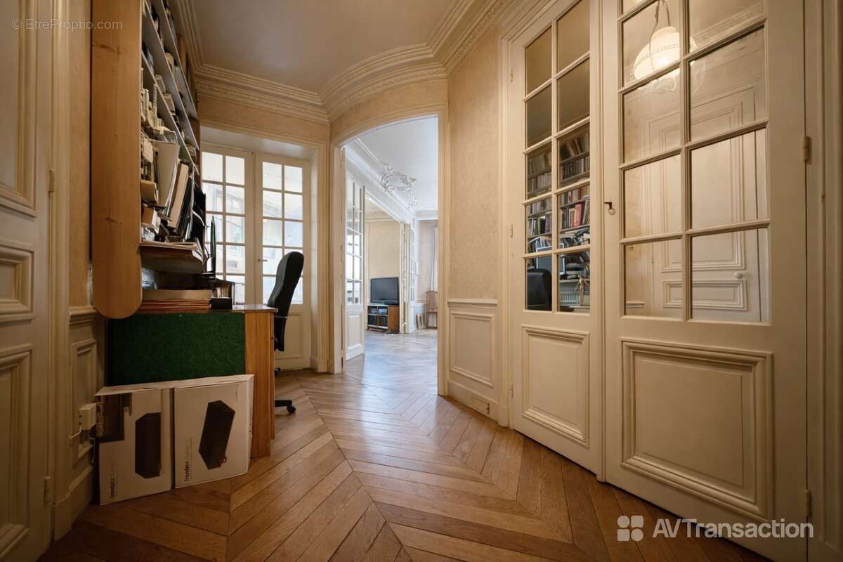 Appartement à PARIS-18E