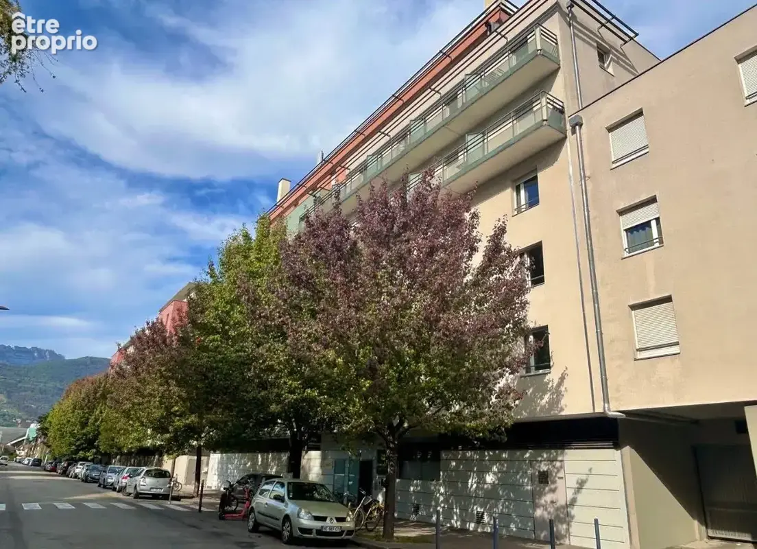 INVESTISSEMENT LOCATIF  GRENOBLE  Résidence étudiante Campus Universités Grenoble - 4,98 % de rentabilité - photo 13