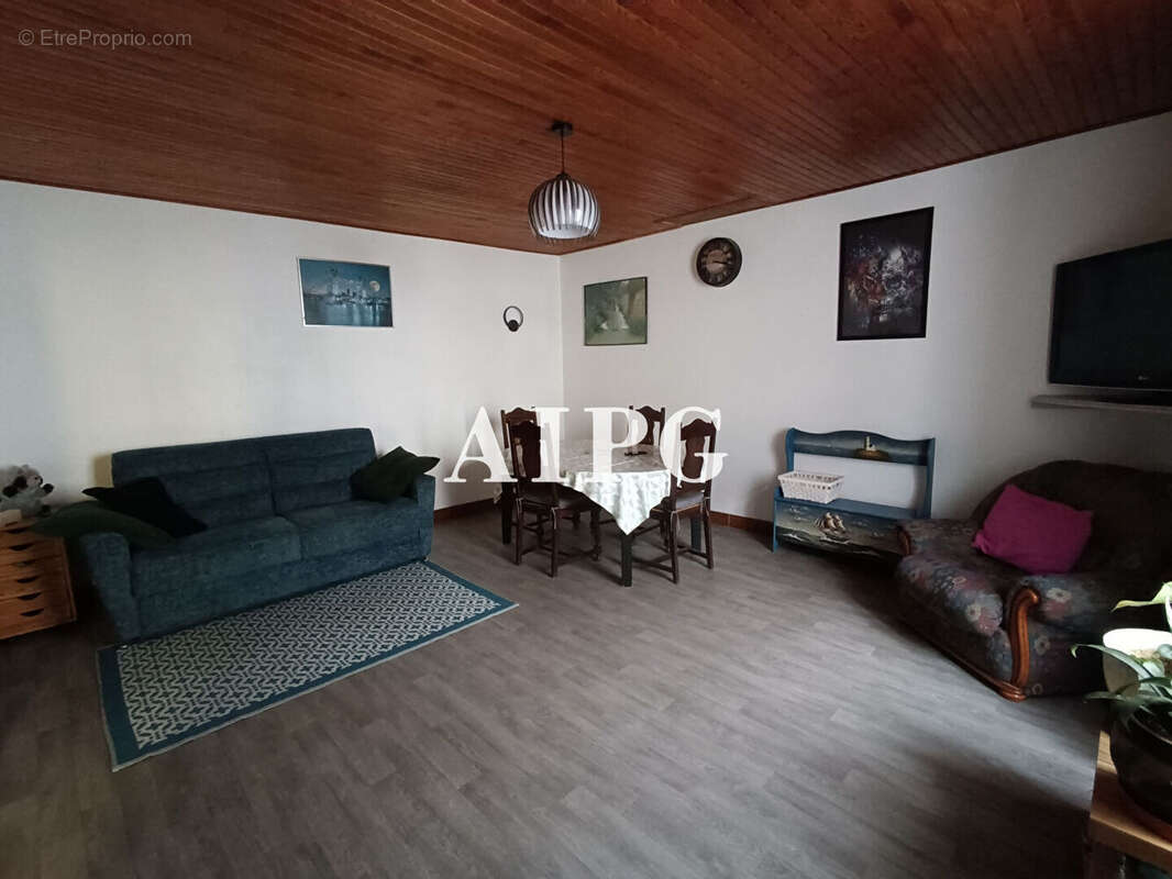 Maison à MUR-DE-BRETAGNE