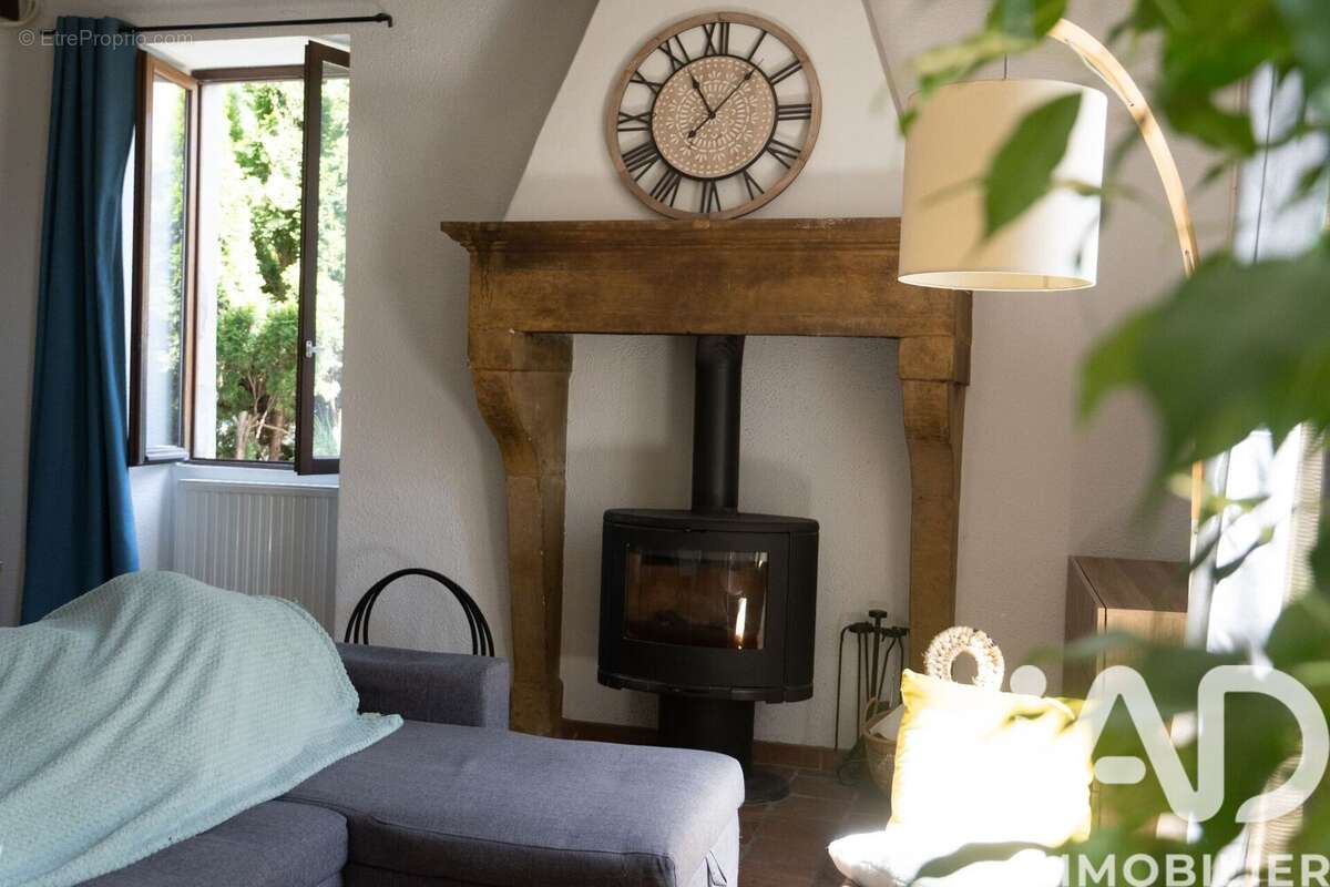 Maison 114 m² à Saint-Barthelemy-De-Vals  - photo 4