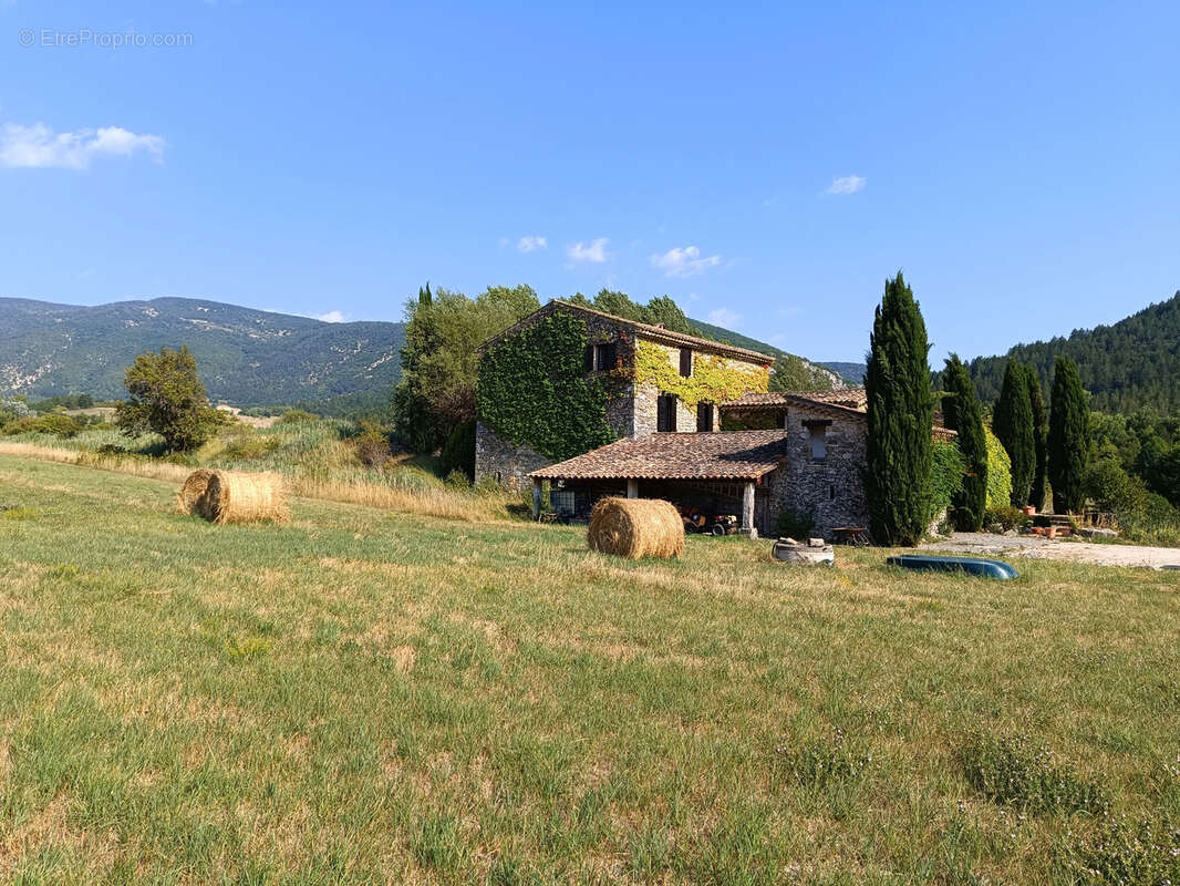 Reilhanette / propriete / ancien moulin restaure / terrain 2ha env. / vue imprenable - photo 5