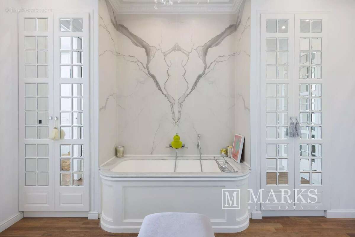 Villa rénovée avec goût avec maison d'amis et vue dégagée - photo 27