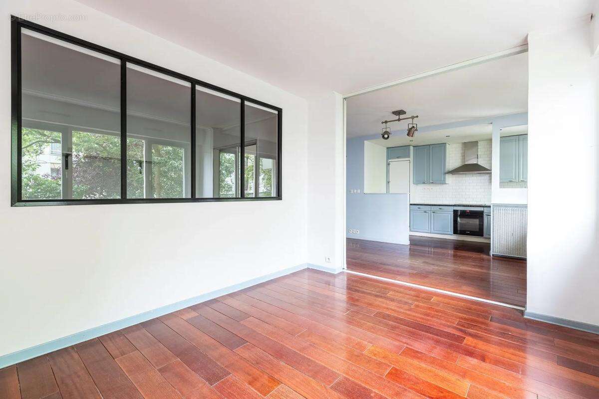 Appartement à PARIS-19E