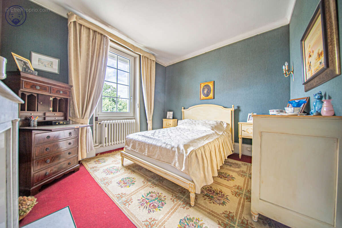 Maison individuelle de caractère avec son jardin trés agréable. - photo 4