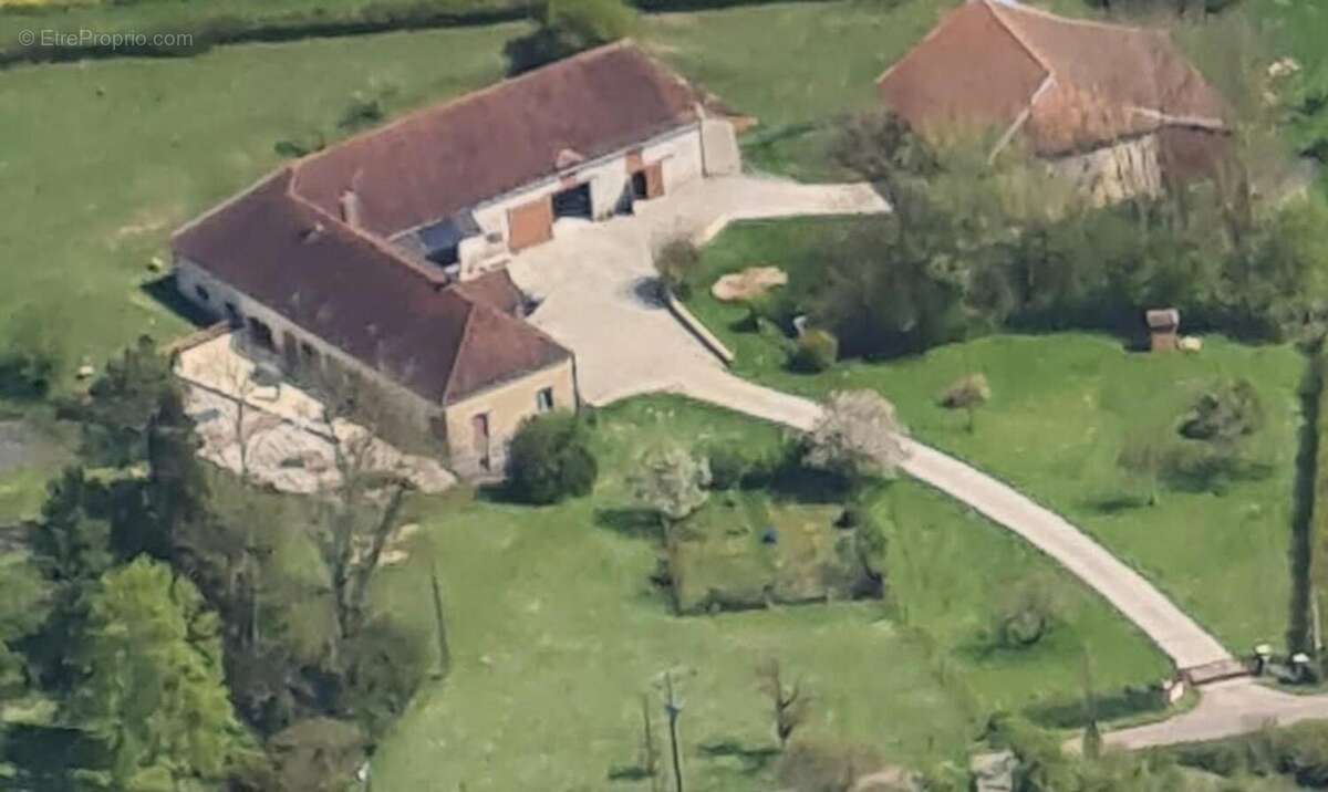 Maison 290 m² à Montigny-Les-Monts  - photo 7