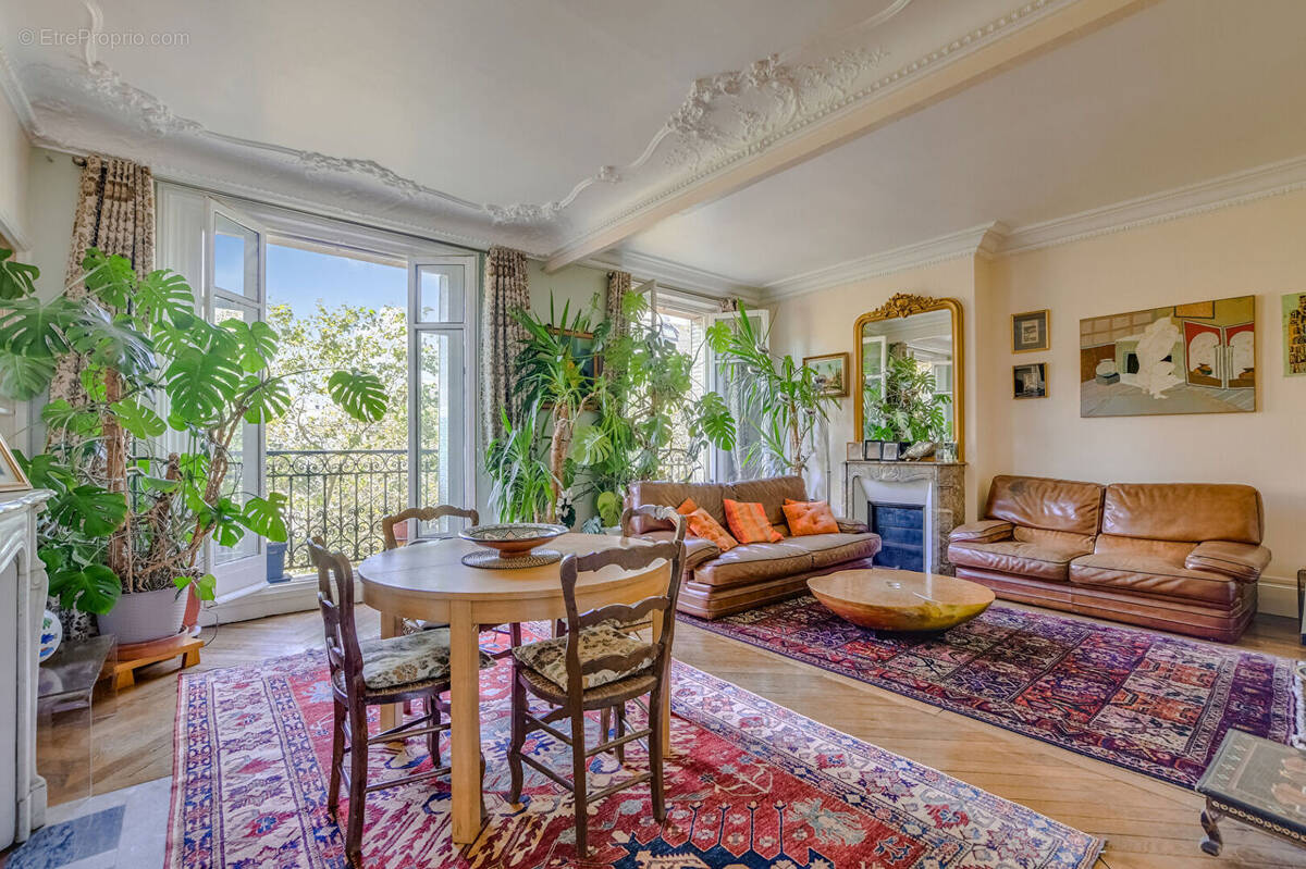 Appartement à PARIS-19E