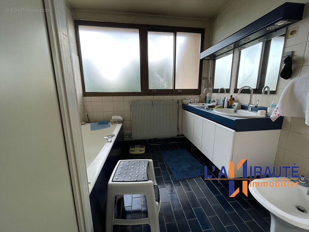 Maison de 173m2 avec un terrain de 800m2 à Chatou - photo 11