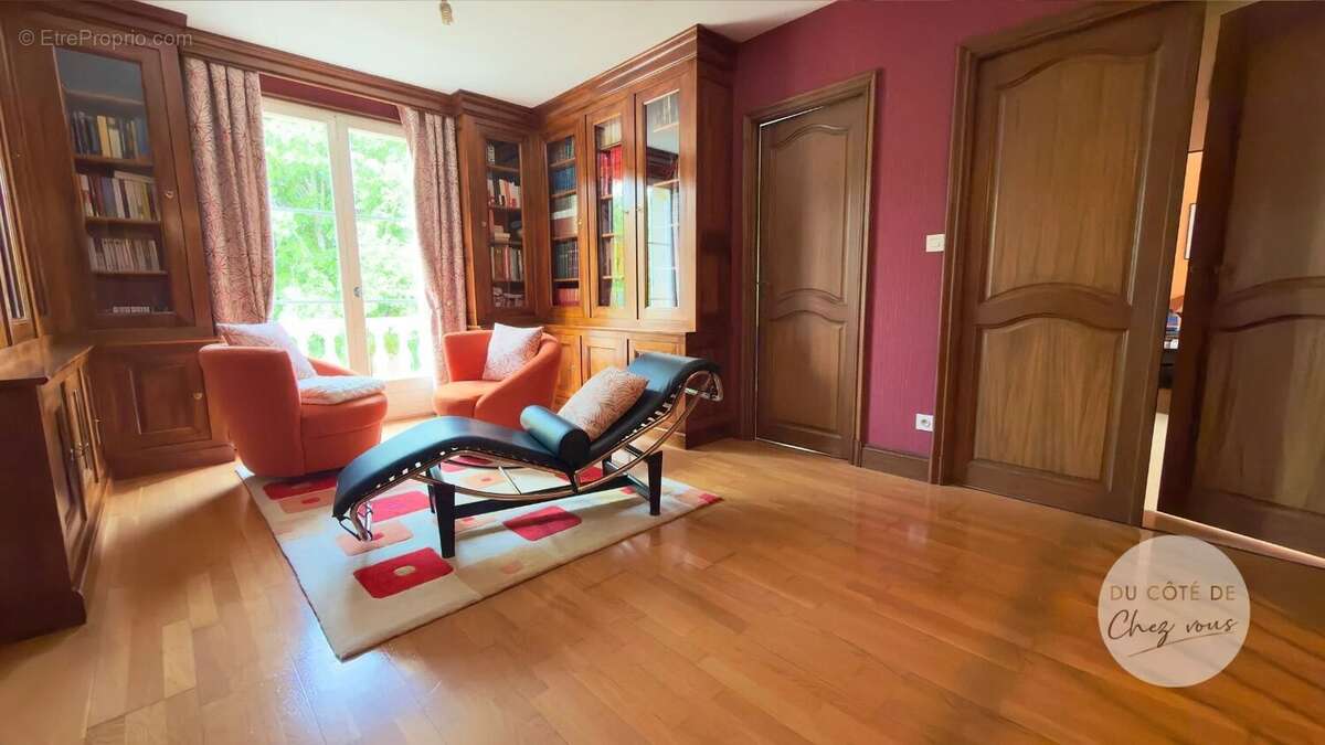 Maison à COURTENOT