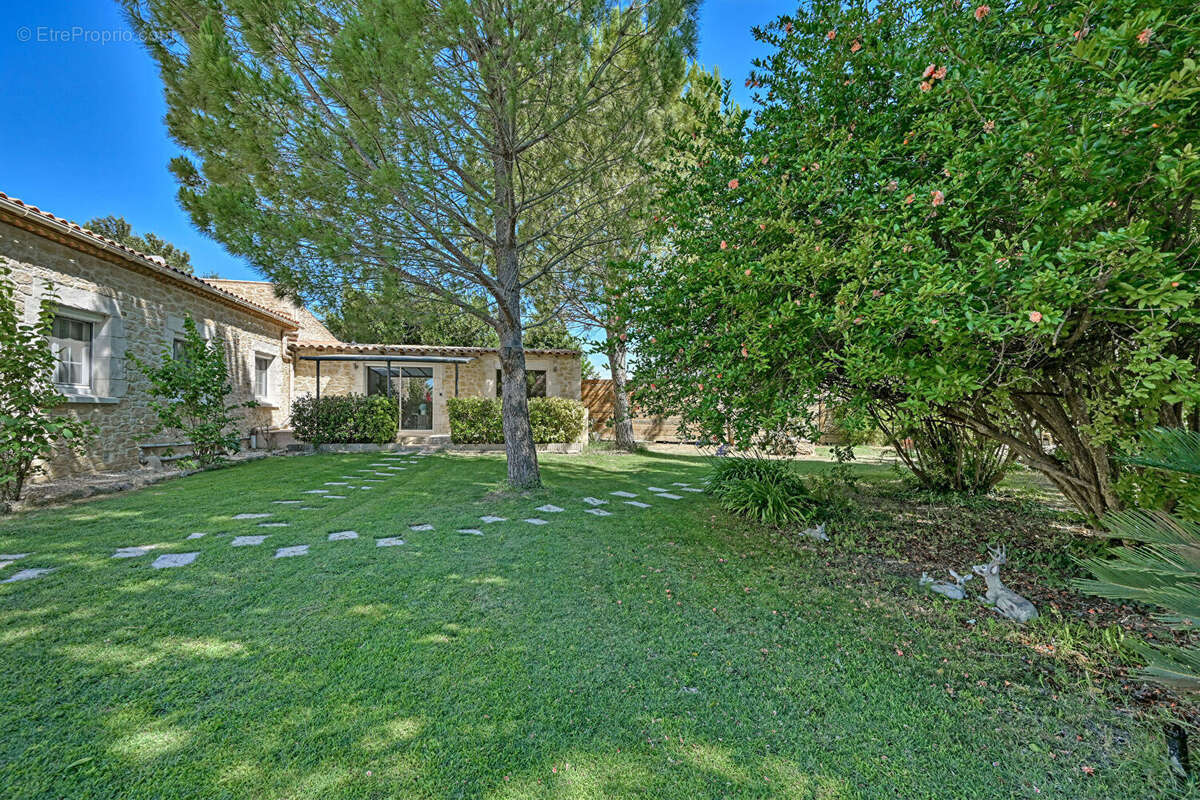 Maison à NIMES