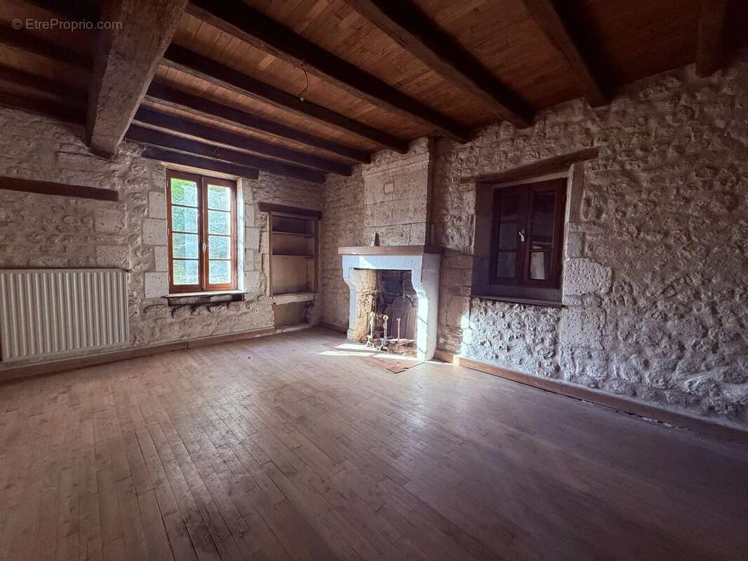 Maison à PERIGNAC