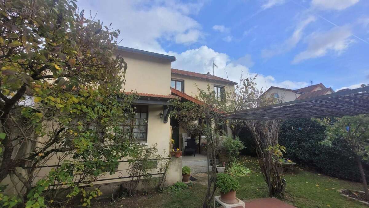 Maison à NANTERRE