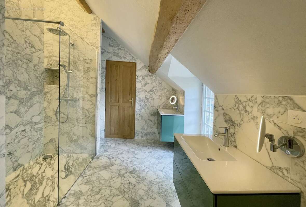 Maison à FONTAINEBLEAU