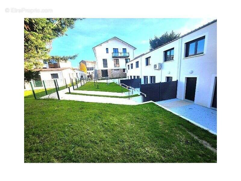 Maison à LE PERREUX-SUR-MARNE