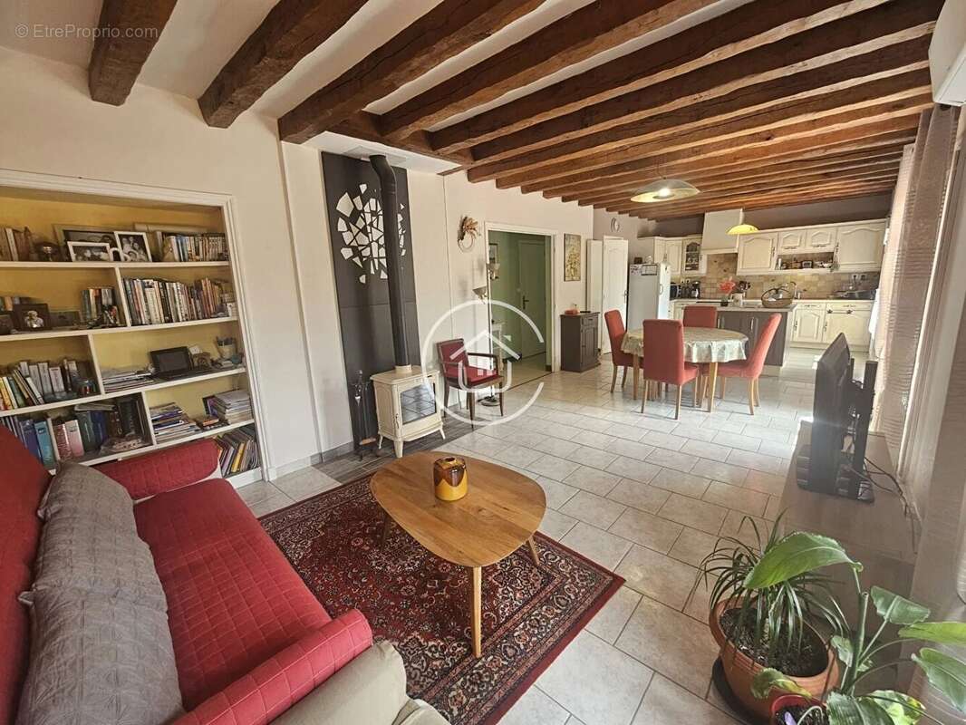 Maison à LA CHAPELLE-VENDOMOISE
