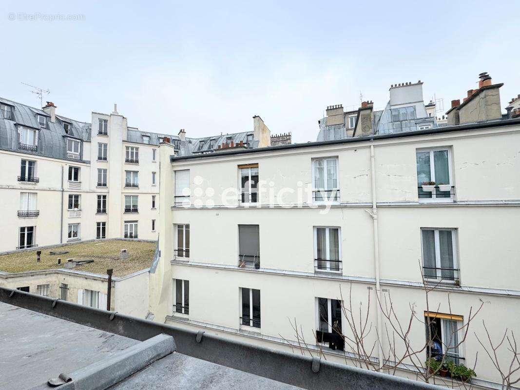 Appartement à PARIS-11E