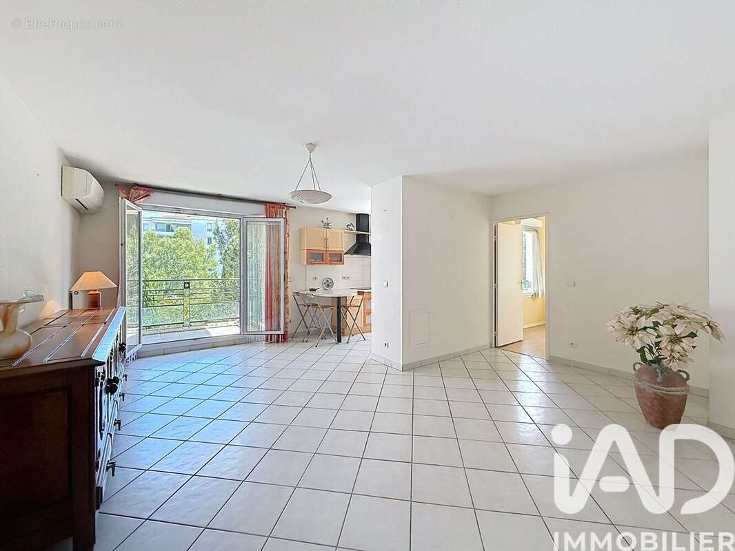 Photo 2 - Appartement à TASSIN-LA-DEMI-LUNE