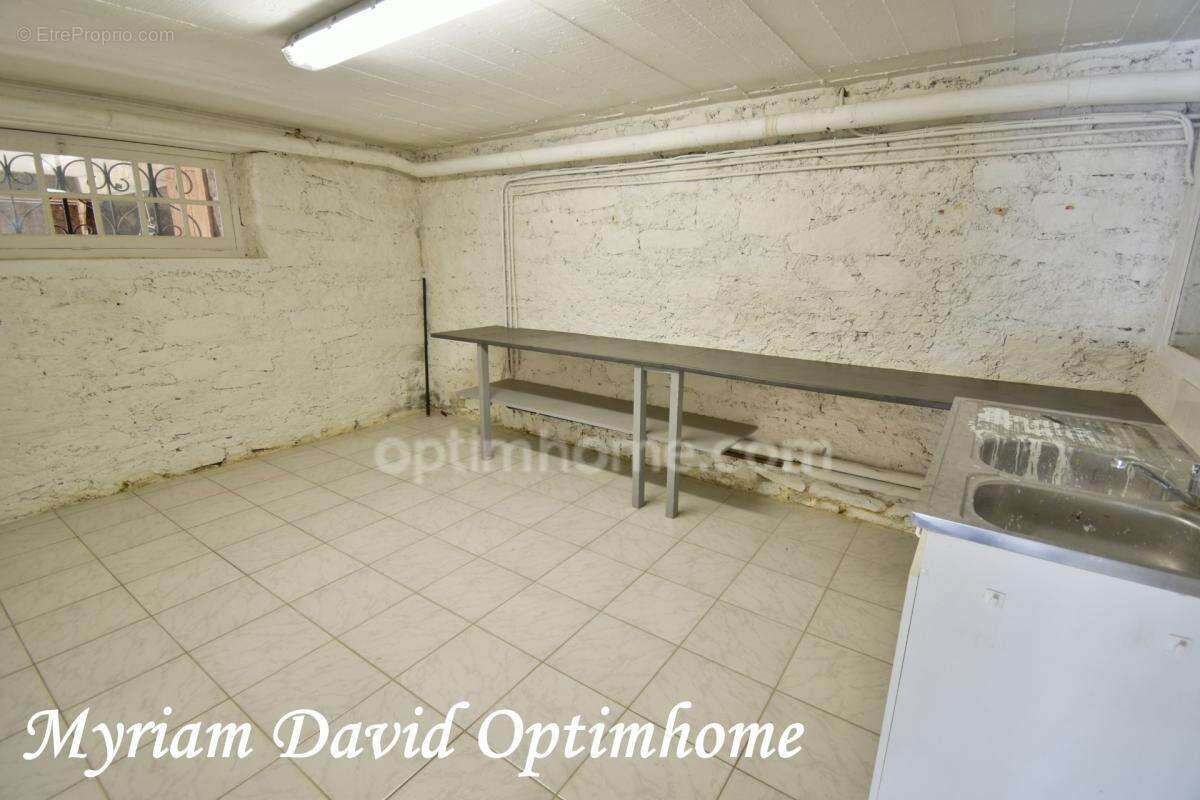 Maison familiale 171 m² – DPE C – 5 chambres – Terrain paysagé de 2 400 m² – Rostrenen - photo 30