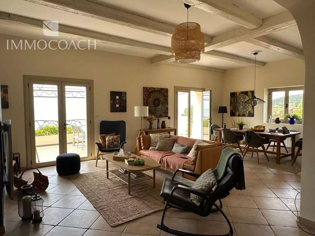 Maison à CARQUEIRANNE