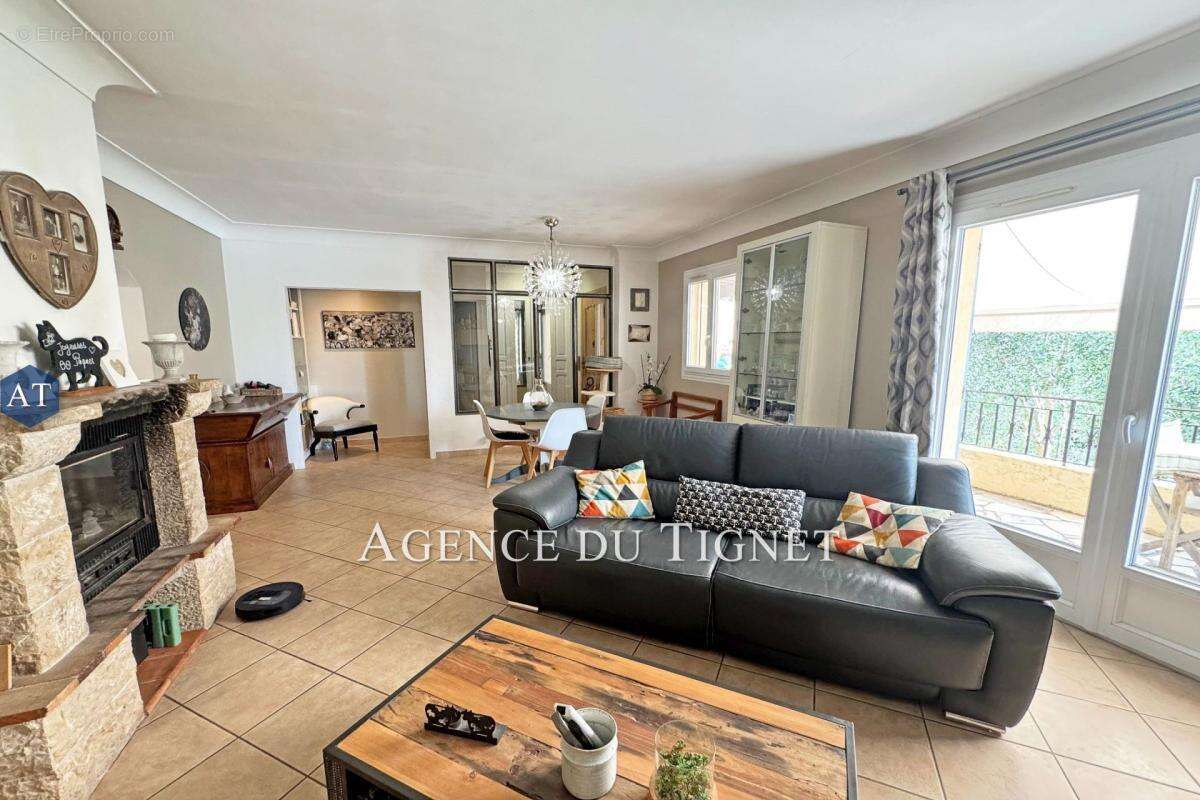 Maison à PEYMEINADE