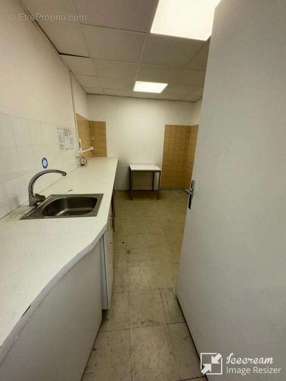 Commerce à MARSEILLE-5E