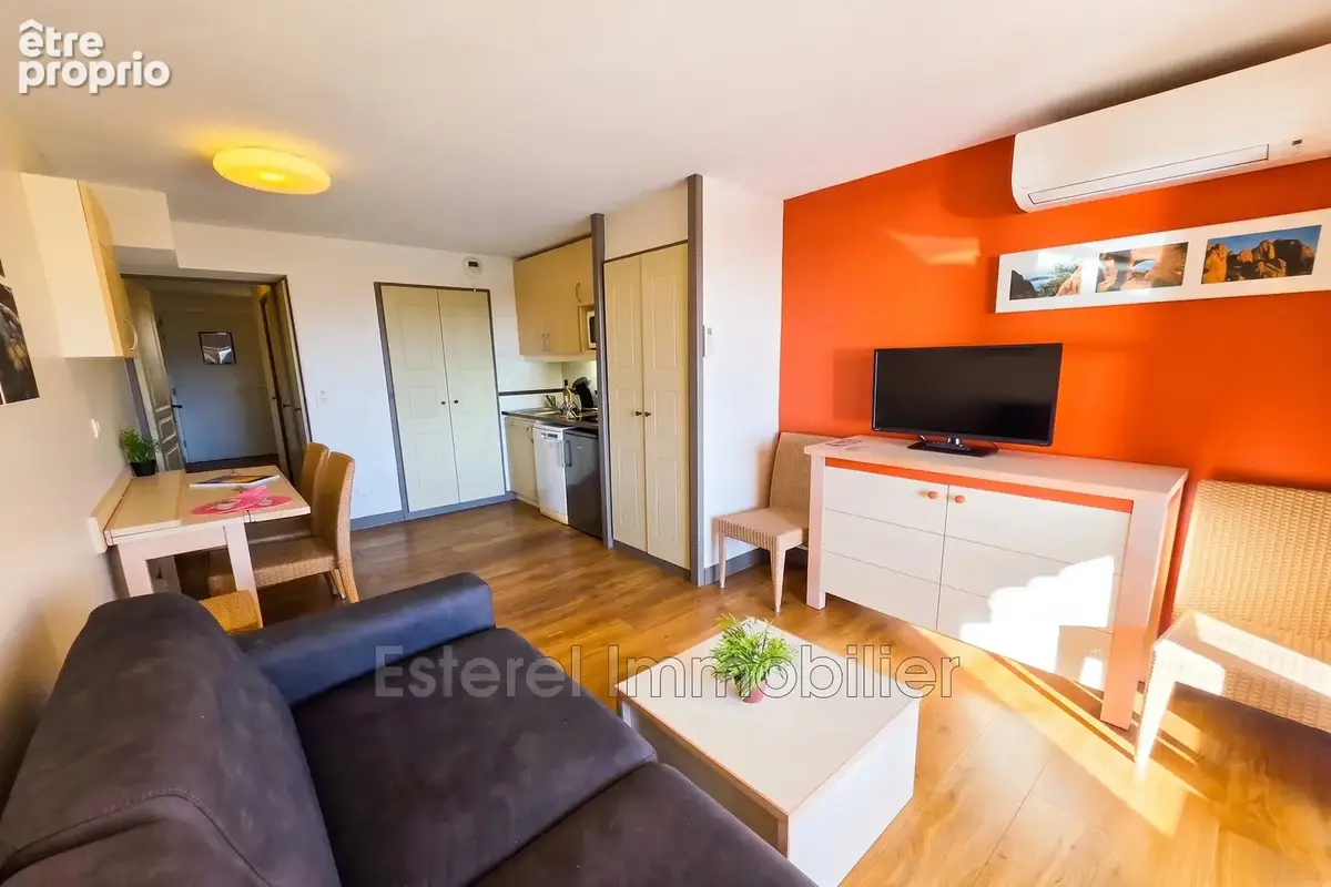 Appartement 1 pièce 27 m² à vendre à La Seyne-Sur-Mer (83530) - photo 2