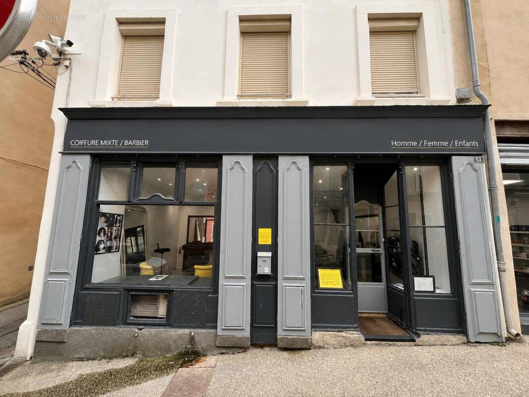 Photo 1 - Commerce à PERTUIS