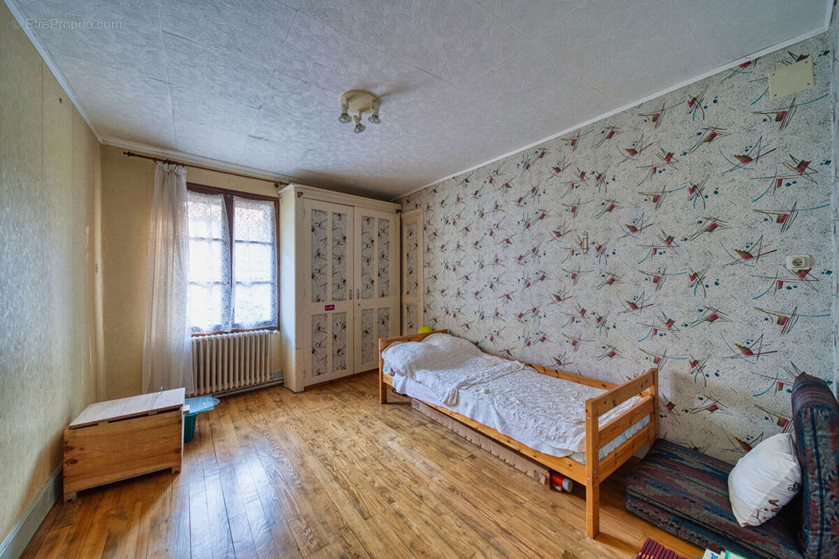 Maison à REAUMONT