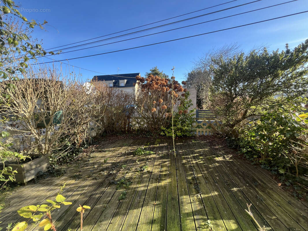 Maison à PORT-EN-BESSIN-HUPPAIN