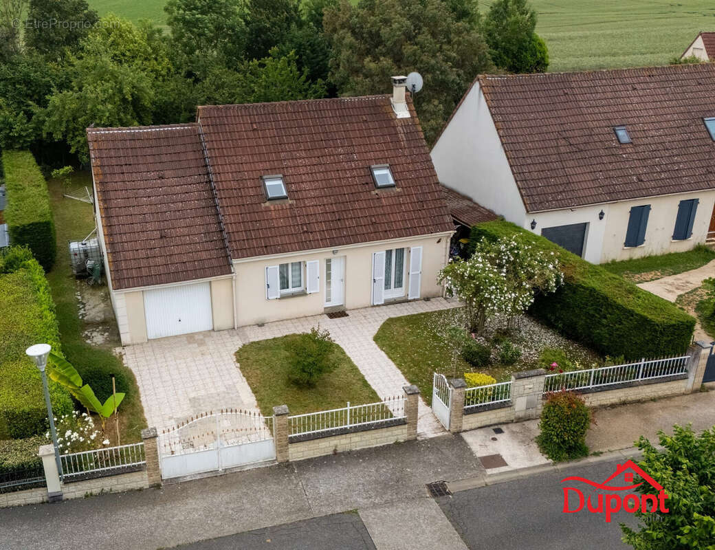 Maison à ROZAY-EN-BRIE