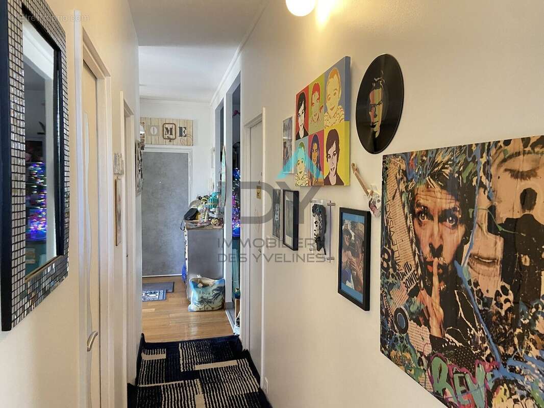 Appartement à LE MESNIL-LE-ROI